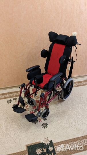 Детская инвалидная коляска комнатная
