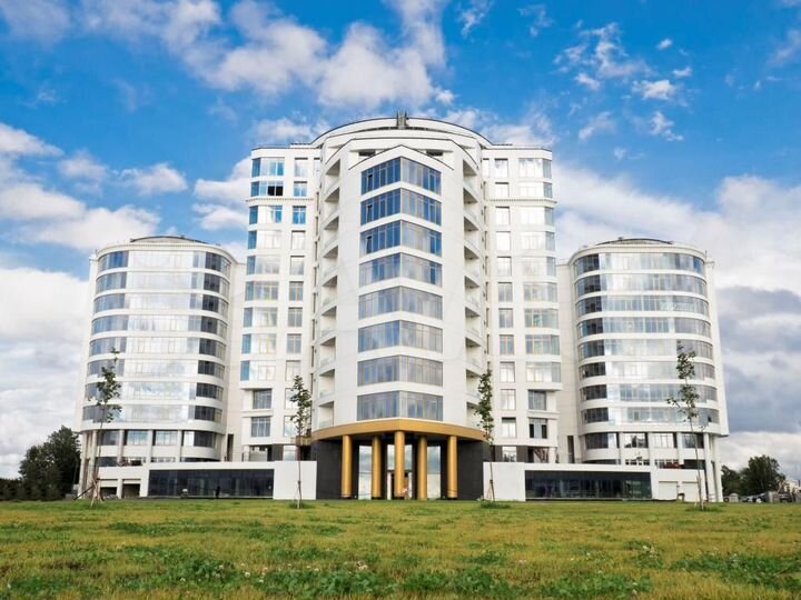 4-к. квартира, 232 м², 8/13 эт.
