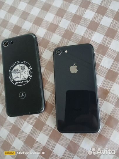 iPhone 8, 64 ГБ