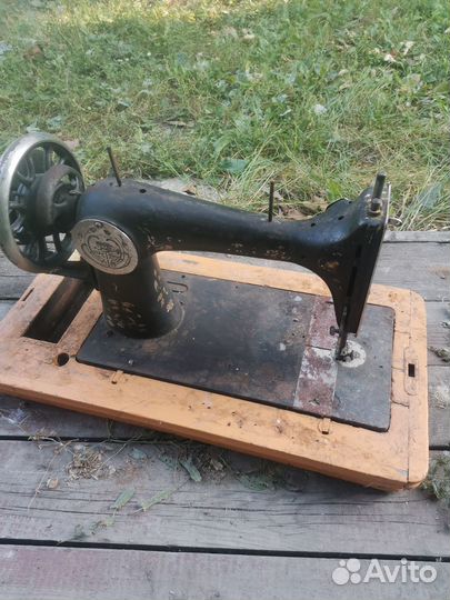 Швейная машинка