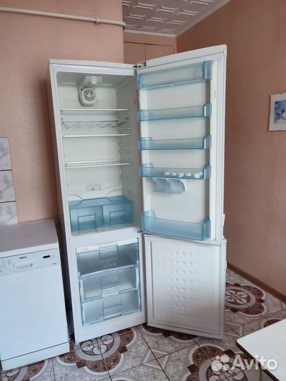 Холодильник бу Beko