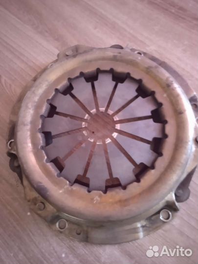 Запчасти на LADA priora