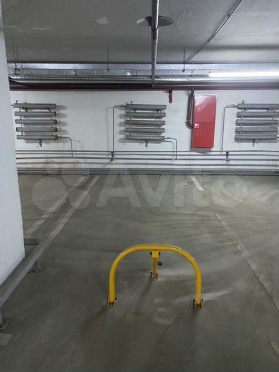 Машиноместо, 13 м²