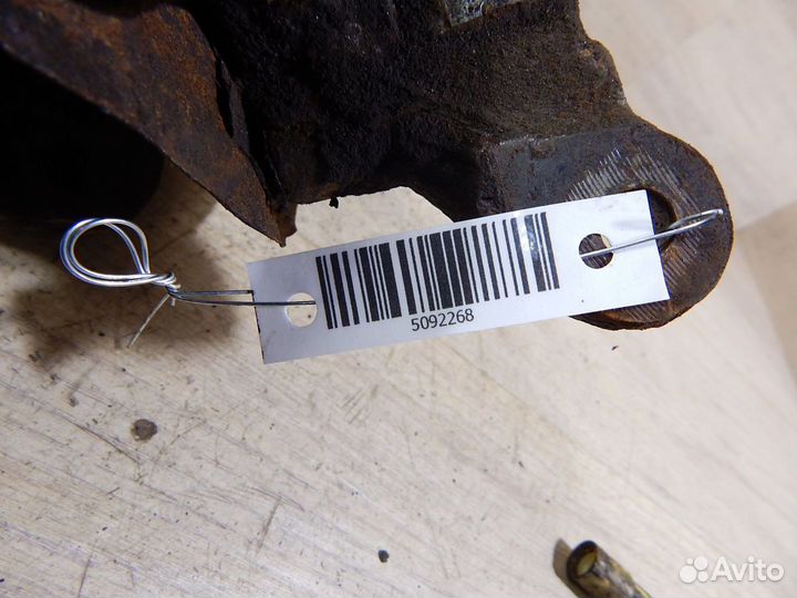 Кулак поворотный передний левый Opel Omega B