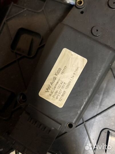 Замок багажника Audi Q5 2008-2012