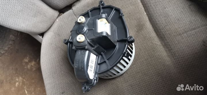 Моторчик печки для Peugeot-Citroen Berlingo 2 (B9)