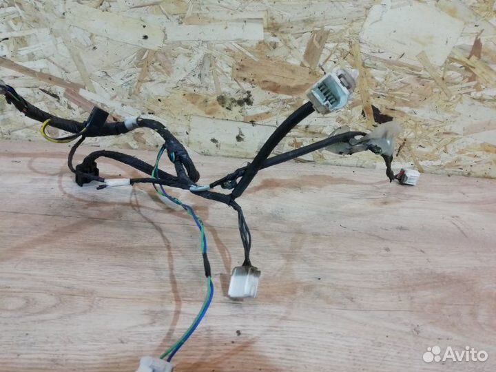 Проводка (коса) дверная передняя правая Toyota Rav
