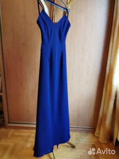 Платье на выпускной с открытой спиной