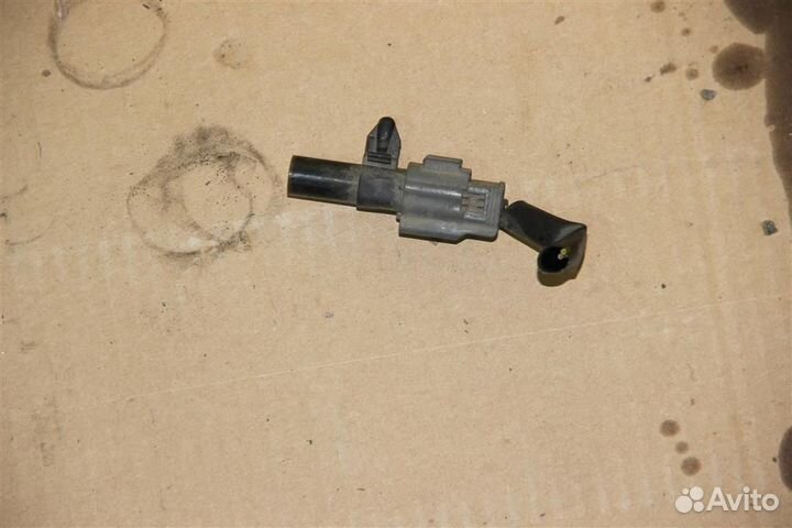 Датчик температуры воздуха Mazda Premacy (CP8W) 1