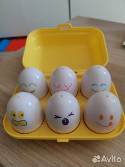 Сортер весёлые яйца tomy