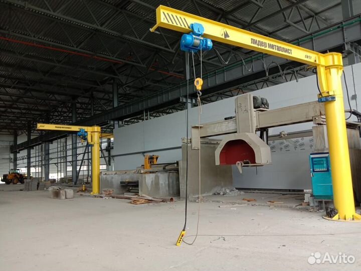 Кран консольный на опоре 5м 2т