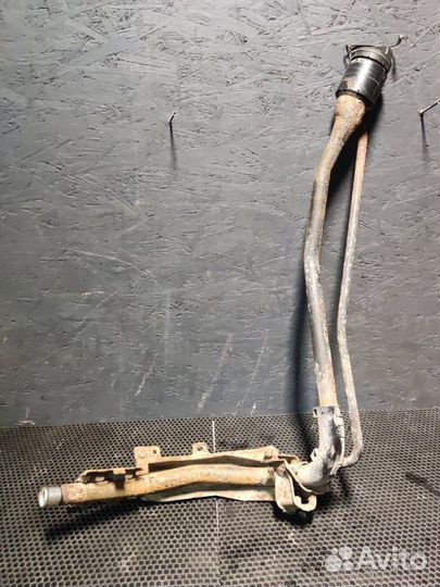 Горловина топливного бака Lexus Rx 350