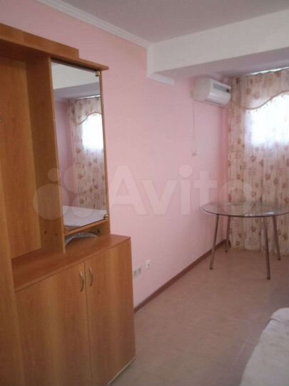 Комната 20 м² в 4-к., 1/3 эт.