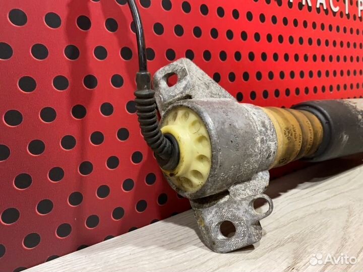 Амортизатор задний Porsche Macan 95B 2017