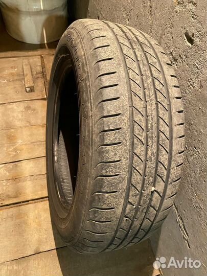 Goodyear EfficientGrip 205/60 R16 92W