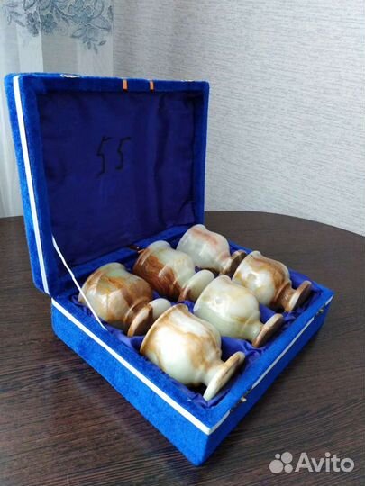 Фужеры(рюмки из натурального камня-оникс)