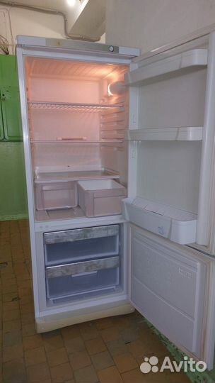 Холодильник Indesit