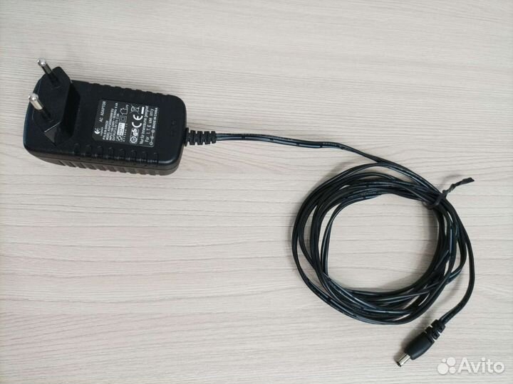 Сзу блок питания Logitech Ksafd0500250W1EU 5V 2.5A