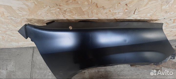 Крыло переднее правое Honda Cr-V 2001-2006