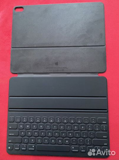 Apple smart keyboard 12 9