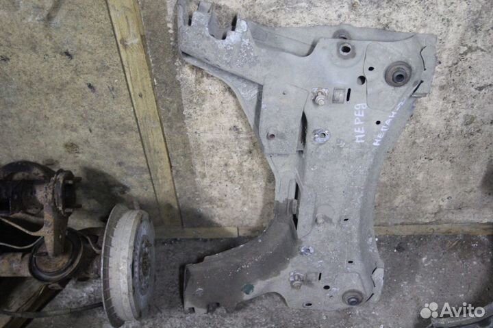 Подрамник Рено