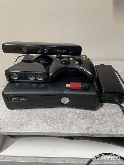 Xbox 360 250 прошитый freeboot kinect + линза