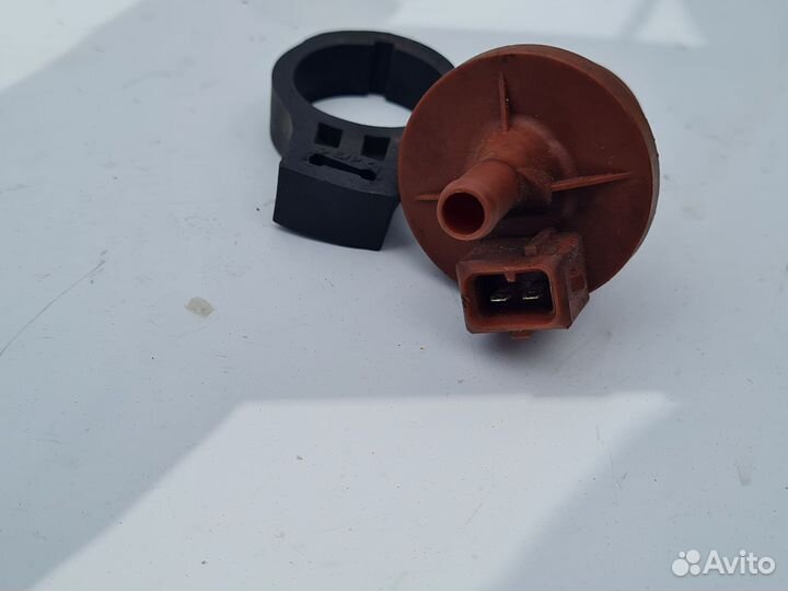 Клапан абсорбера