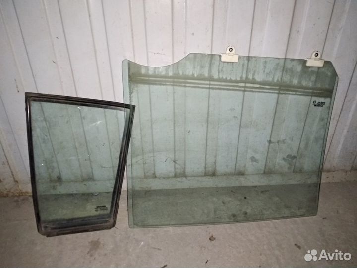 Стекло двери зад. лев. Nissan Tiida хэтчбек