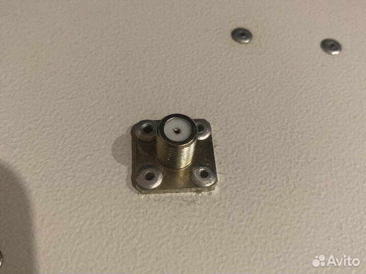 Широкополосная 4G антенна 15 дБ KP15-750/2900