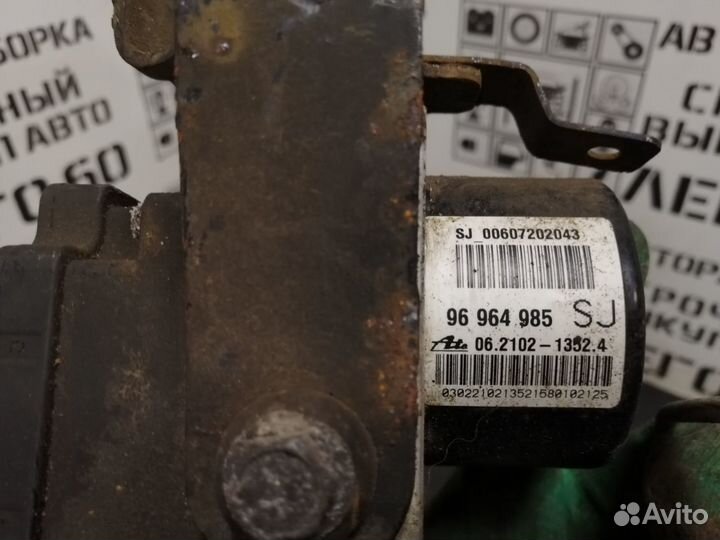 Блок ABS (насос) для Chevrolet Aveo (T250)