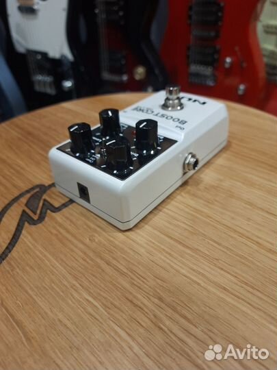 Педаль эффектов Nux Cherub Boost-Core-Deluxe