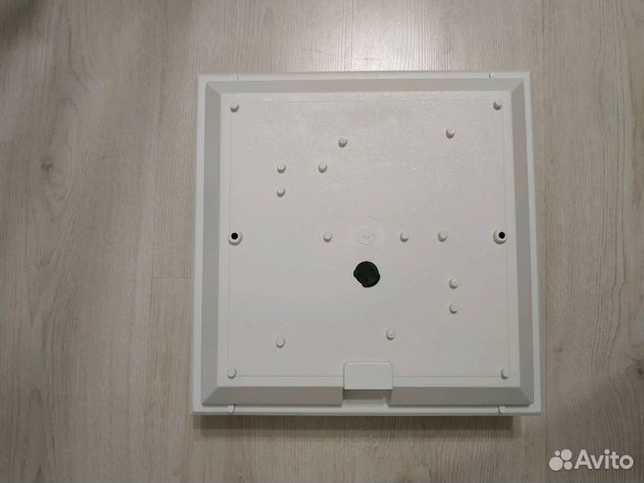 Светильник KD 218 новый + лампы 18/840