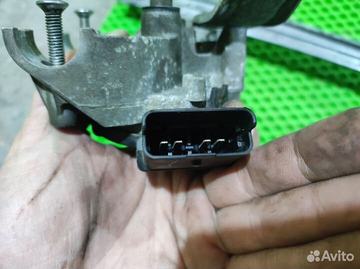 Стеклоподъемник перед Nissan note E11