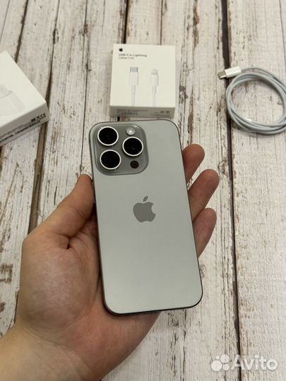 iPhone 15 Pro, 256 ГБ