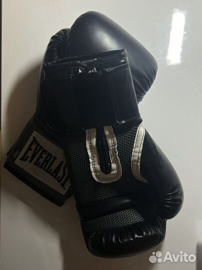 Боксерские перчатки everlast 14oz