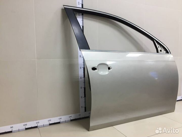 Б/У Дверь передняя правая 1K5831302S, 1K5831106