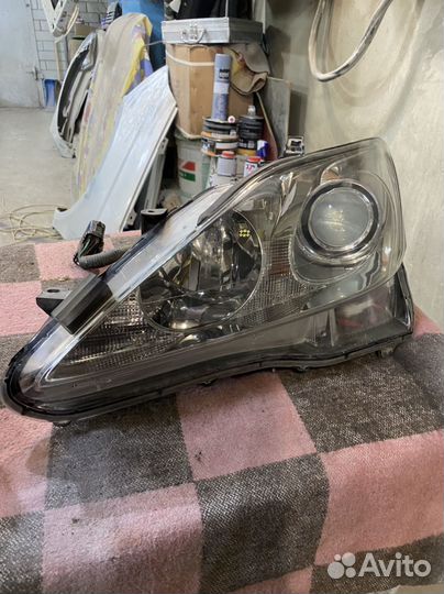 Фары оригинальные Лексус ис250 2005-2012 в идеале