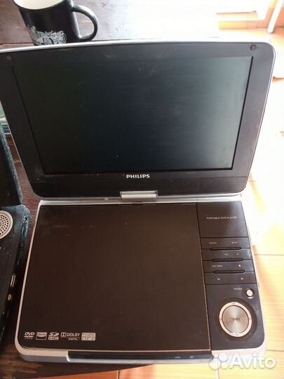 Портативный DVD плеер philips akai