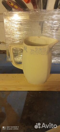 Кувшин ретро