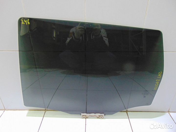 Стекло двери заднее левое Ford Kuga 2 Cbs