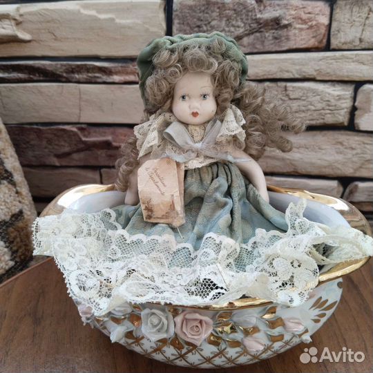 Кукла фарфоровая коллекционная capodimonte