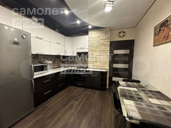 2-к. квартира, 58,5 м², 13/17 эт.