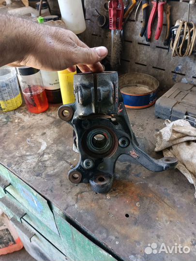 Поворотный кулак на skoda octavia a7