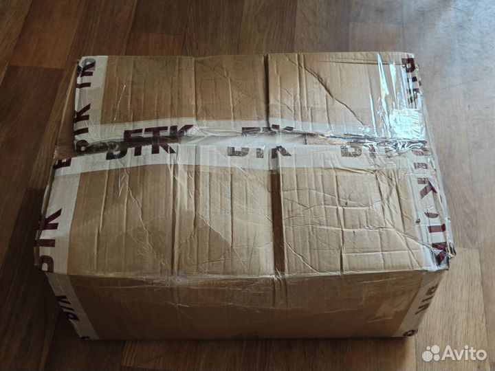 Набор картонных коробок