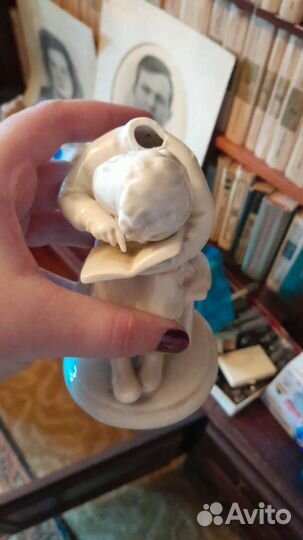 Фарфоровые статуэтуи рыбы и другие