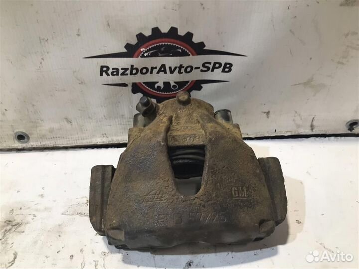 Суппорт передний правый Opel Astra H