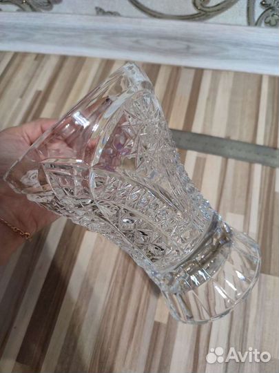 Хрустальная ваза для цветов