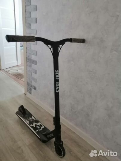 Самокат трюковой