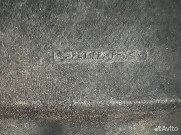 Обшивка крышки багажника Toyota Corolla E180