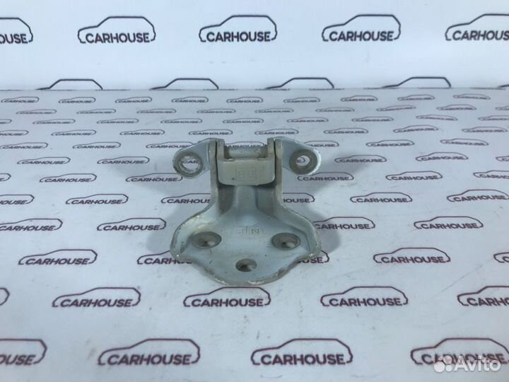 Петля двери передняя правая Daewoo Gentra B15D2